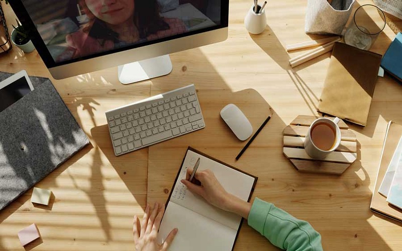 Why Office Workers Prefer To Take Online Classes